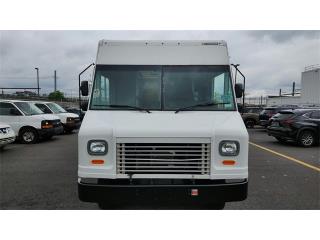 2022 Ford E-450SD