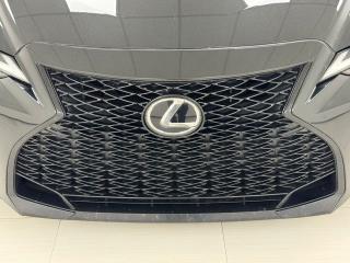 2021 Lexus IS